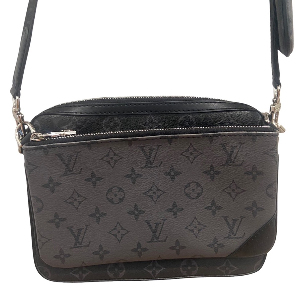 Louis Vuitton  crossbody bag